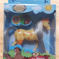 LG Little horse speelpaard geel oranje grijze haren camoufla