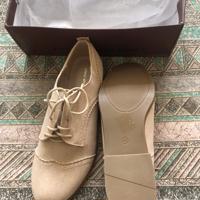 nieuwe  mooie  klassieke  schoenen 