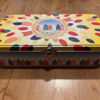 Lipton postcodeloterij blik rechthoekig reliëf deksel met sl