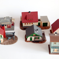 Modelbouw huisjes (zes stuks, Pola, schaal HO)