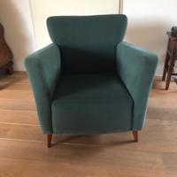 Groene fauteuil van alcantara-stof