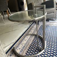 Rond glazen bijzettafel in hoogte verstelbaar