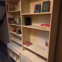 Twee kasten (kantoor of studeer) 