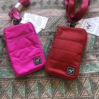 2  stuks  nieuwe  mobiel  tasje  met  rits