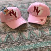 2 stuks nieuwe leuke petten voor dames en meisjes