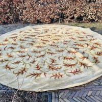 Mooi groot rond tapijt / kleed (4 meter)