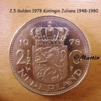 2,5 gulden 1978 (nagenoeg unc) 1982 fr.en 1990 zfr