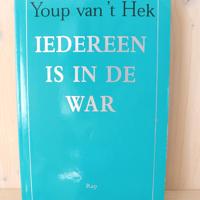 Youp van`t Hek - Iedereen is in de war 143 blz.  