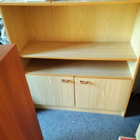 Kast van licht hout mooie bergkast, onbeschadigd