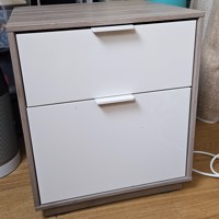 Ikea nachtkastje met 2 lades