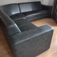 Ruime hoekbank antraciet/zwart