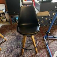 4 Barkrukken, hout/kunststof