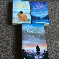 3 prachtige boeken met 5 verhalen van NORA ROBERTS