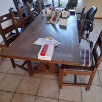 Eettafel met 6 stoelen