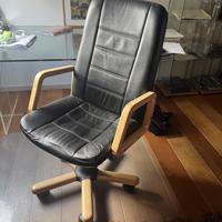 Bureaustoel met draaiwielen
