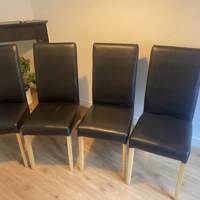 4 leren eetkamerstoelen