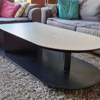 Mooie salontafel op wieltjes