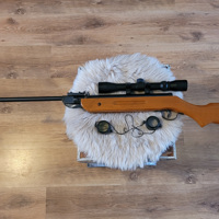 Vintage Sea Lion luchtbuks in 4,5mm. 