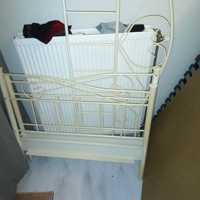 90x200 buizenframe bed (meisjesbed) 10jr oud - lattenbodem en matras zijn 21 maanden oud. 