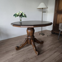 Ronde, eiken eettafel