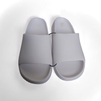 Heren slippers effen wit 44