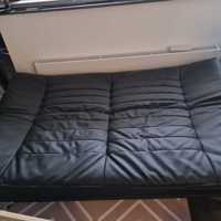 Faith SlaapBank Zwart KunstLeer in zeer goede staat