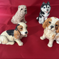 Honden beelden 4 rassen , samen of in delen te koop beeldjes