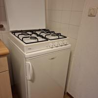 4 pits gasstel met deksel (evt. met tafelkoelkast)