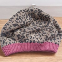 winter baret muts panterprint met roze glitter band