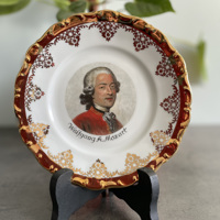 Vintage decoratief bord met portret van Wolfgang A. Mozart