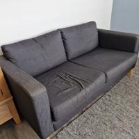 Mooie 2-zits bank donkergrijs Karlstad Ikea