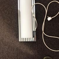 een mooie glazen wandlamp een hele mooie