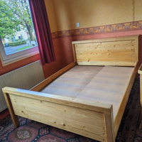 Handgemaakt vurehouten bed