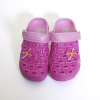 Crocs donkerroze met strikje 31