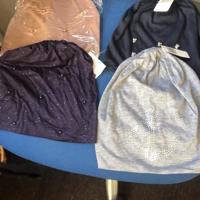 4  stuks  nieuwe  mutsen  ronde  tricot