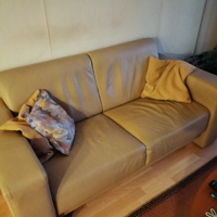 Leuke twee en half zits bank, leer