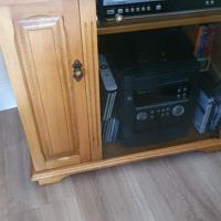 Tv meubel met een deur voor cd's 
