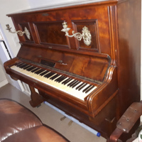 Piano moet weg vóór 30 oktober.