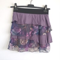 Mini rok met laagjes van kant lila paars S/M