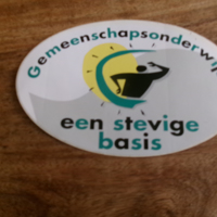 Sticker Gemeenschapsonderwijs : een stevige basis