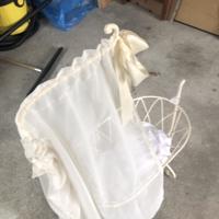 Poppenwieg  van metaal