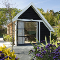 MAATWERK: Douglas houten kapschuur