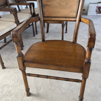 Vijf (5) antieke houten stoelen met kussens