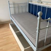 Bed eenpersoons IKEA