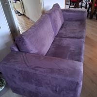3-zits bankstel kleur paars. Zo goed als nieuwe. 7 jaar oud 