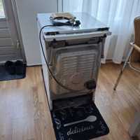 Gas Top and Electric Oven 