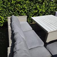 Rotan loungeset met tafel