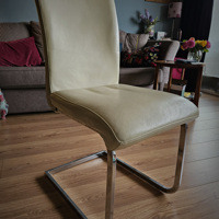 Eetkamerstoelen 4x creme