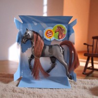 Little horse speelpaard zwart grijs gevlekt bruin haar