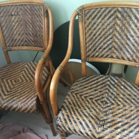 2 Mooie rotan eettafelstoelen